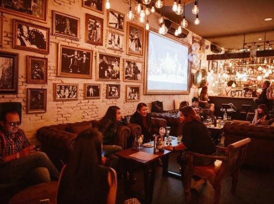 Loosey Goosey Bar & Restaurant